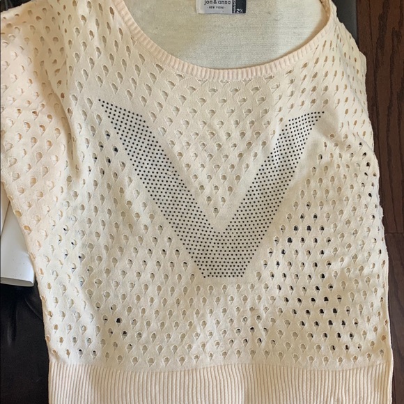 Super cute Jon & Anna NY initial top. Size 2x - Picture 1 of 3